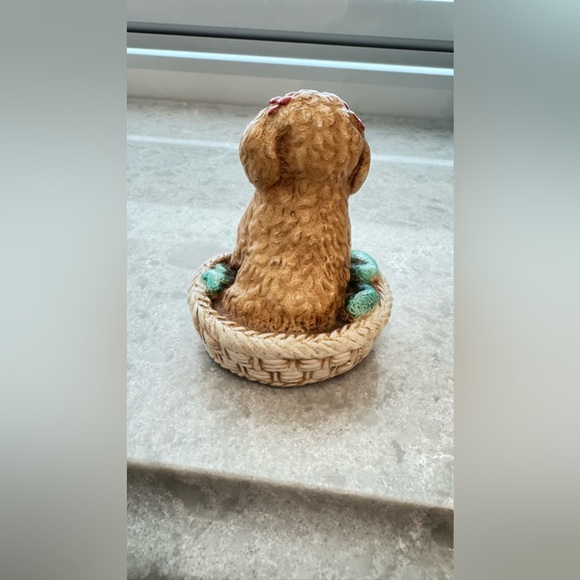 “Tudor” Woodlander Puppy Figurine - Picture 2 of 4